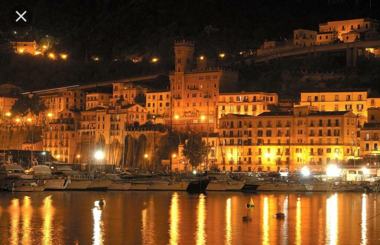 Dimora Dei Mercanti Salerno Exteriér fotografie