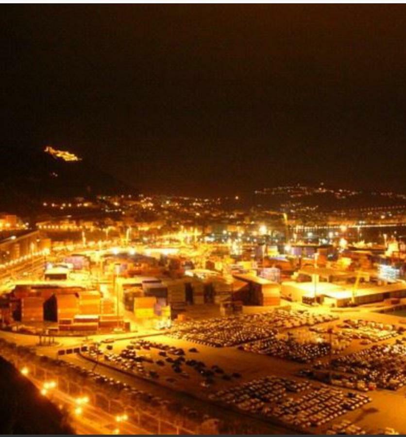 Dimora Dei Mercanti Salerno Exteriér fotografie