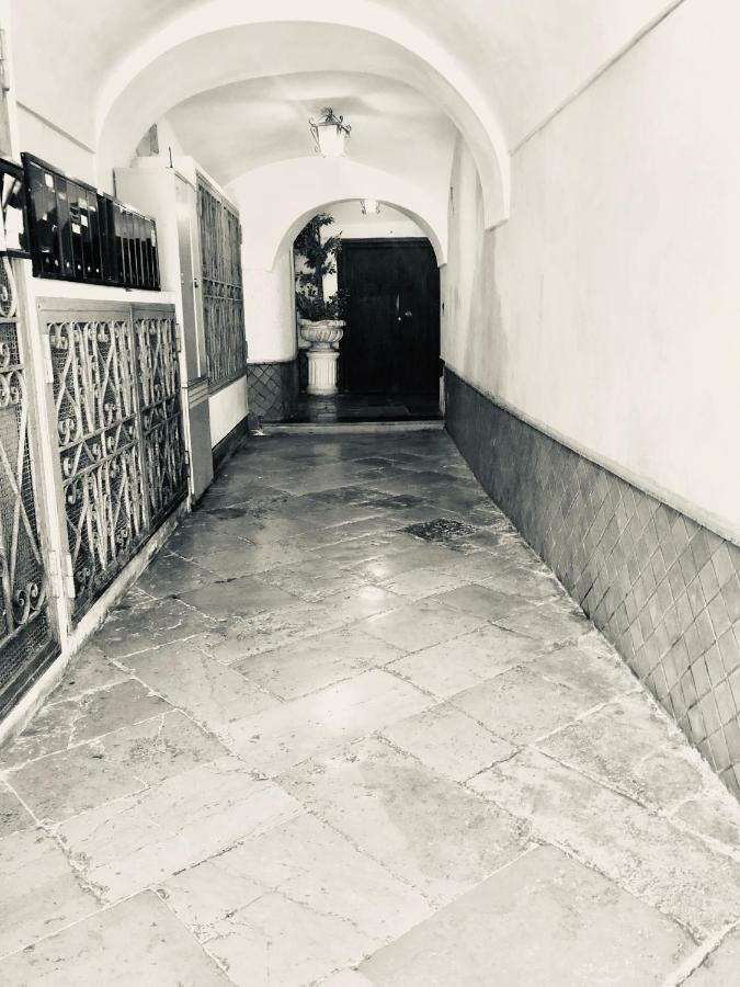 Dimora Dei Mercanti Salerno Exteriér fotografie